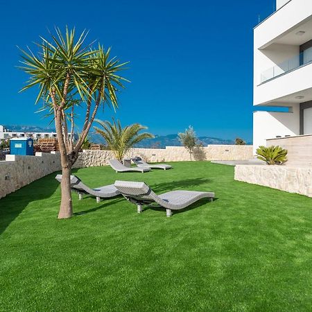 Apartments & Rooms Pool Villas Maris Novalja Εξωτερικό φωτογραφία