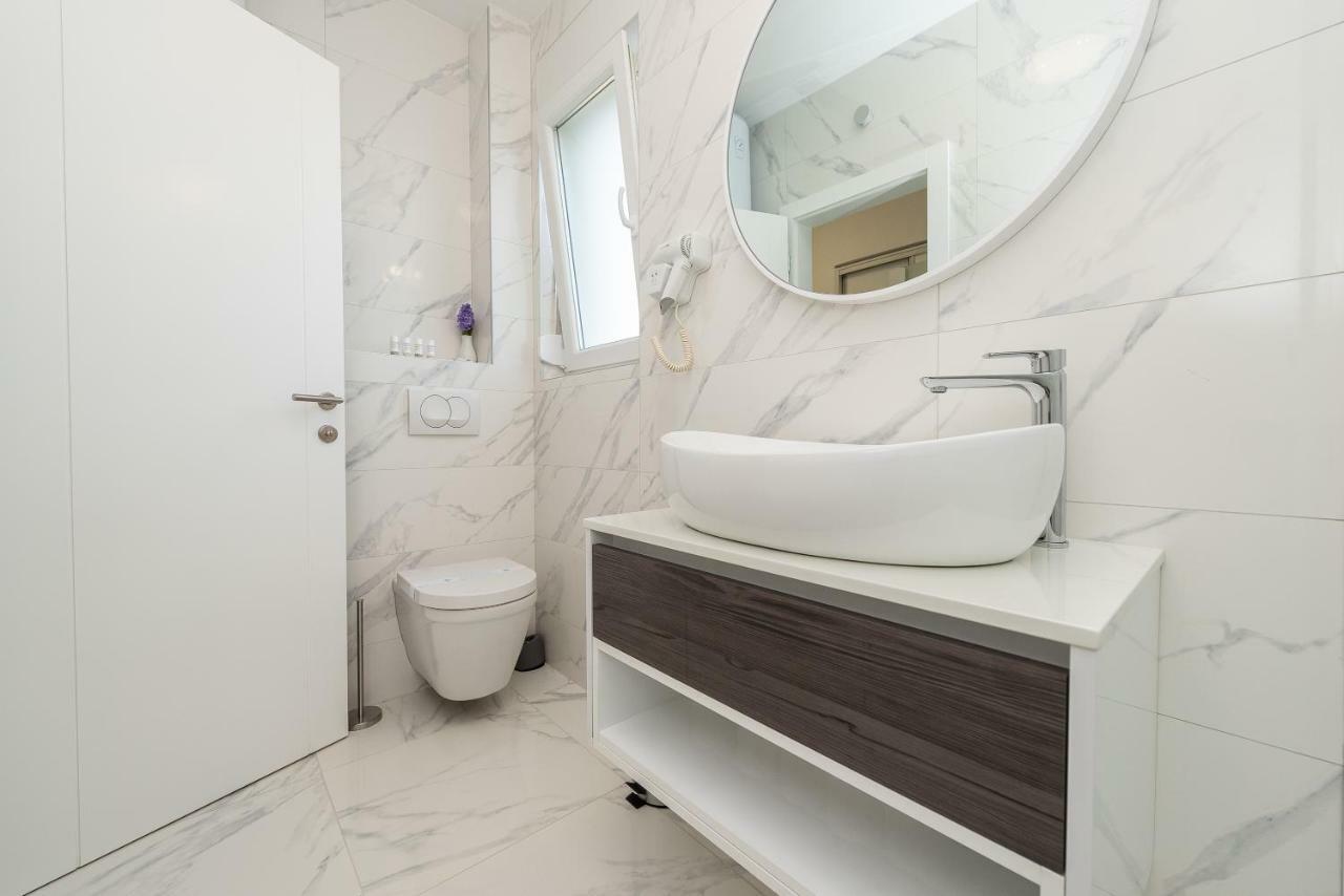 Apartments & Rooms Pool Villas Maris Novalja Εξωτερικό φωτογραφία