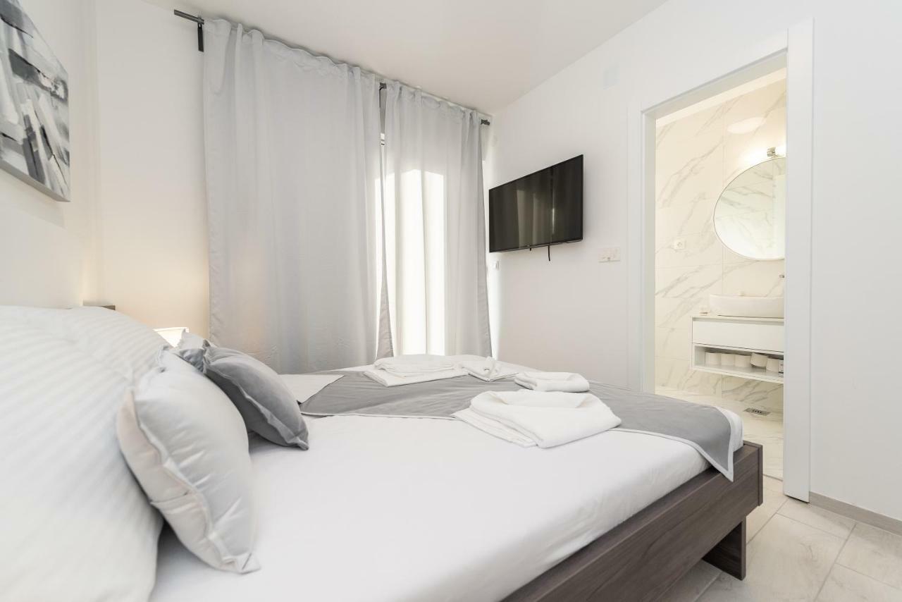 Apartments & Rooms Pool Villas Maris Novalja Εξωτερικό φωτογραφία