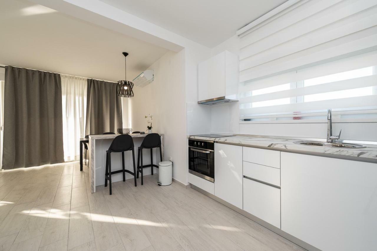 Apartments & Rooms Pool Villas Maris Novalja Εξωτερικό φωτογραφία