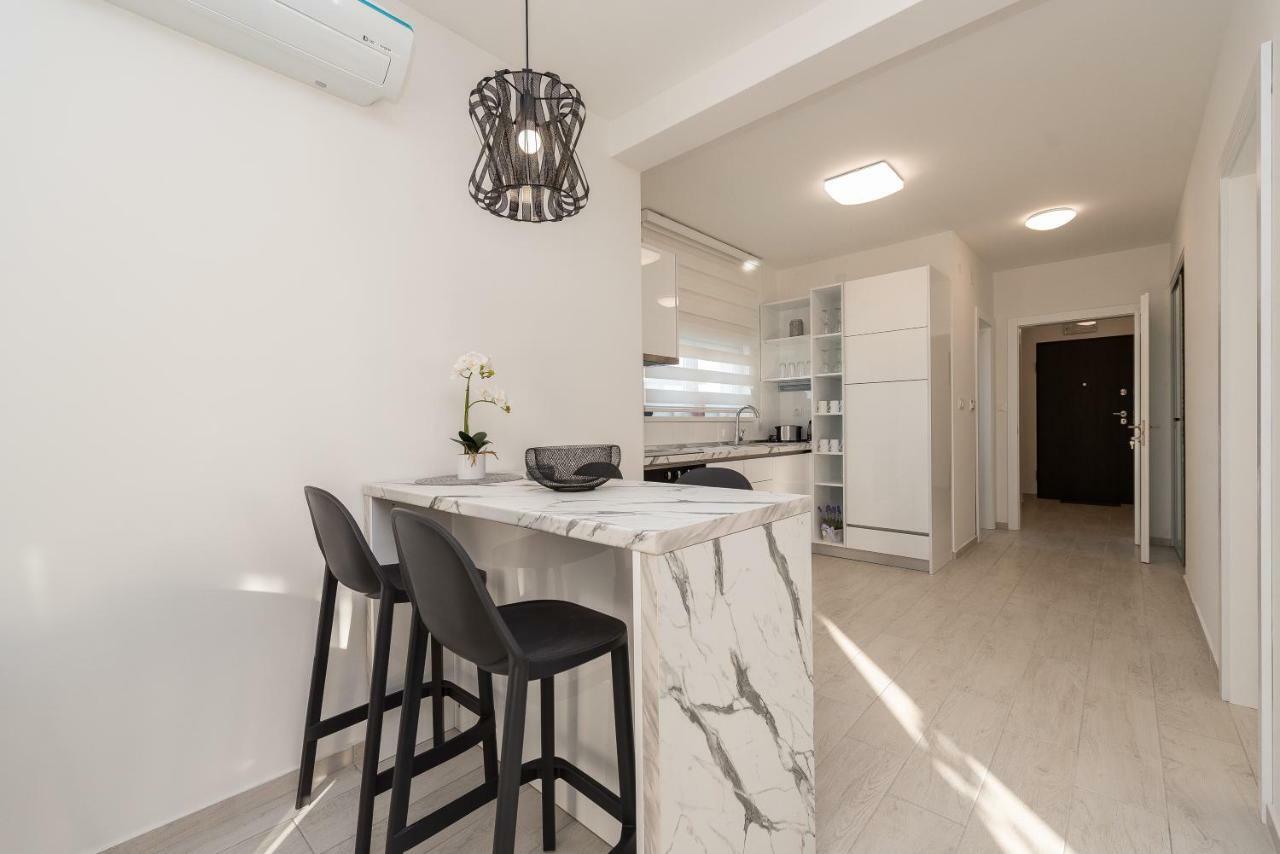 Apartments & Rooms Pool Villas Maris Novalja Εξωτερικό φωτογραφία