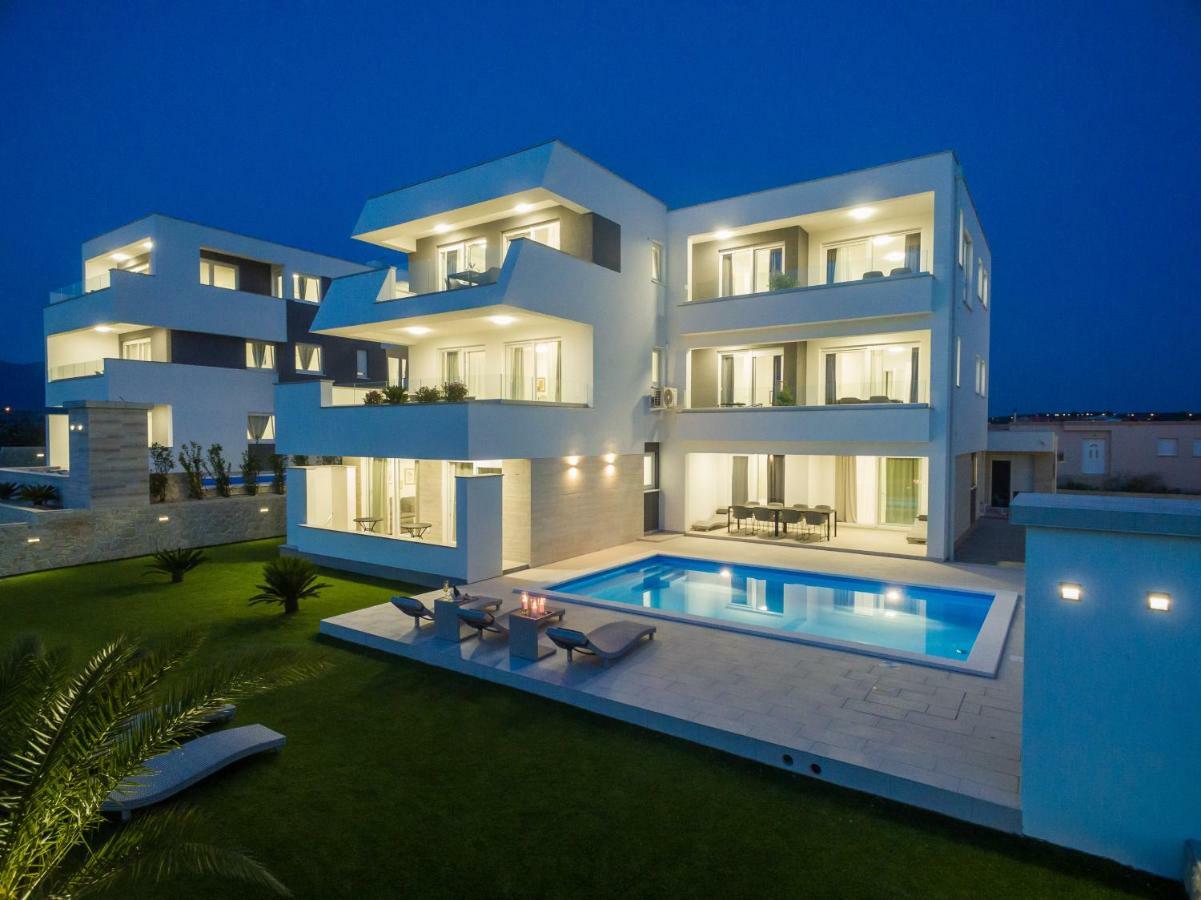 Apartments & Rooms Pool Villas Maris Novalja Εξωτερικό φωτογραφία